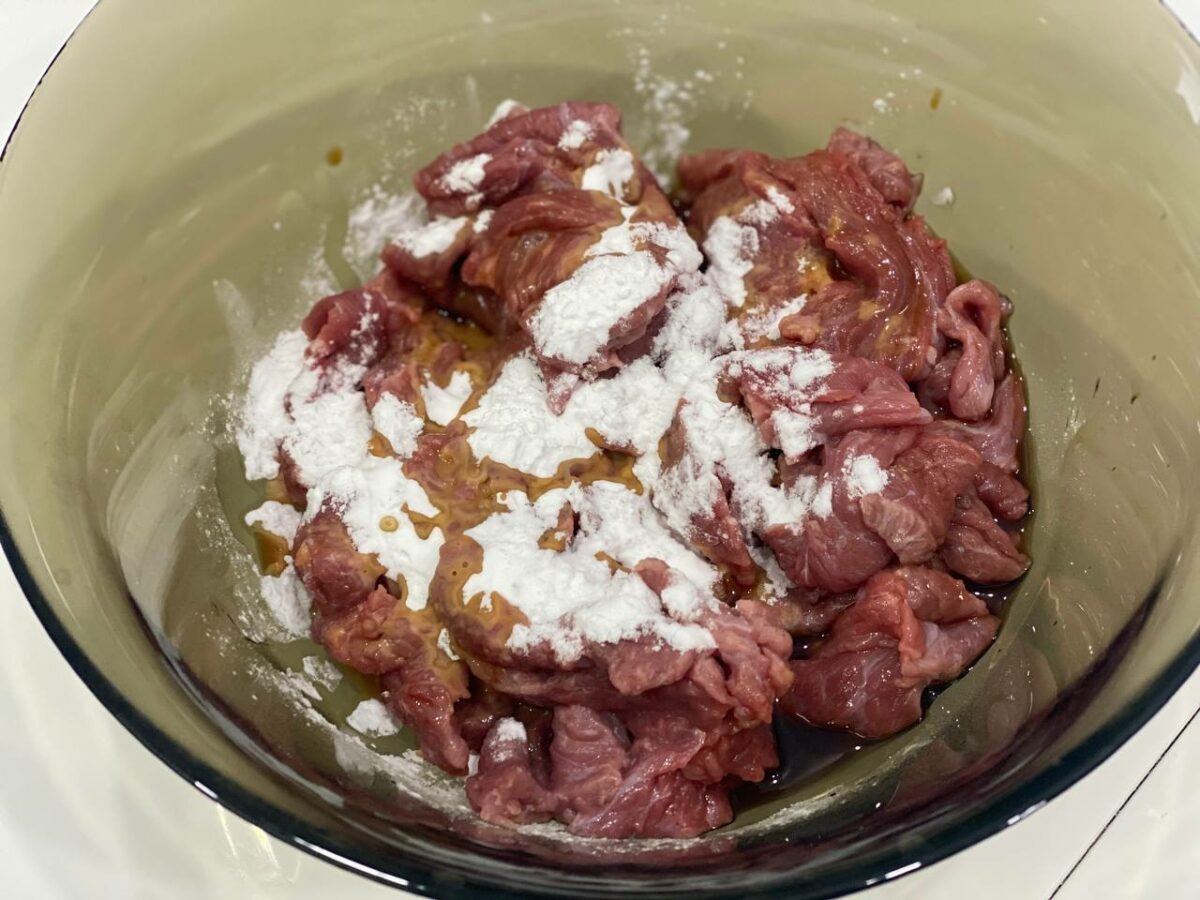 Салат мясной из говядины с редисом и зеленью – пошаговый рецепт приготовления с фото