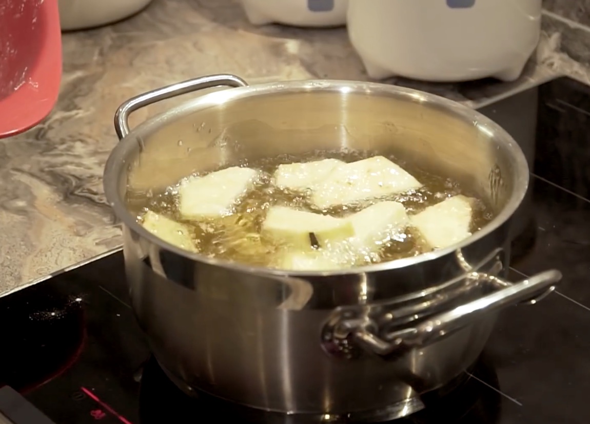 Салат из хрустящих баклажанов: удивительно простой рецепт с фото от шефа Ивлева