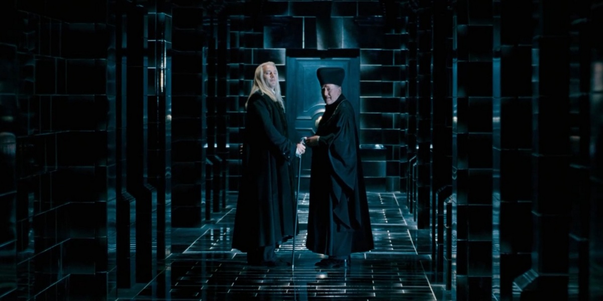 «Гарри Поттер»: почему Малфои прокляли Елизавету I, и что на самом деле их связывает с маглами