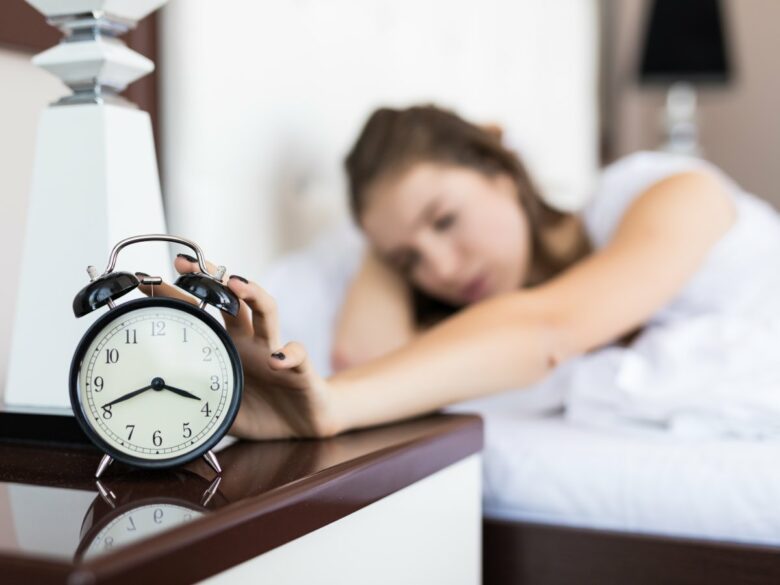 Почему нельзя переводить будильник на 5-10 минут