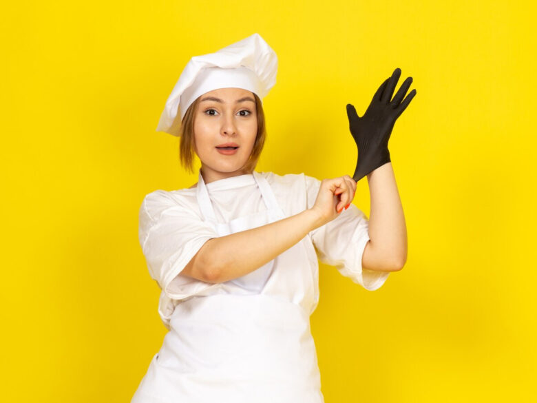 Тонкие перчатки для готовки: носить или не носить, вот в чём вопрос?
