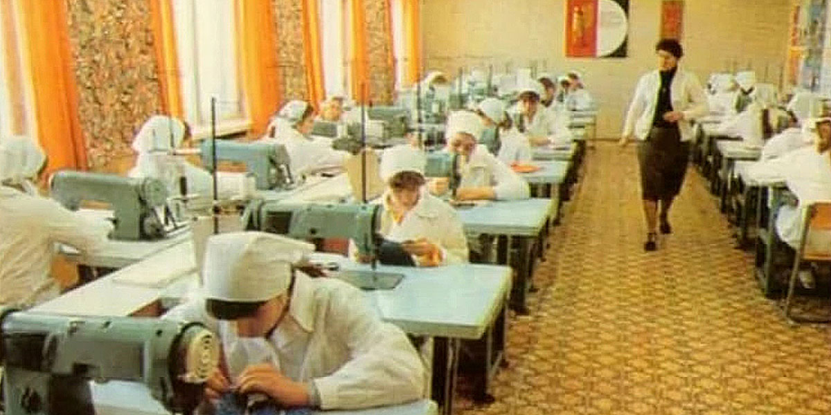 Не только шитье – что изучали девочки на уроках труда в СССР