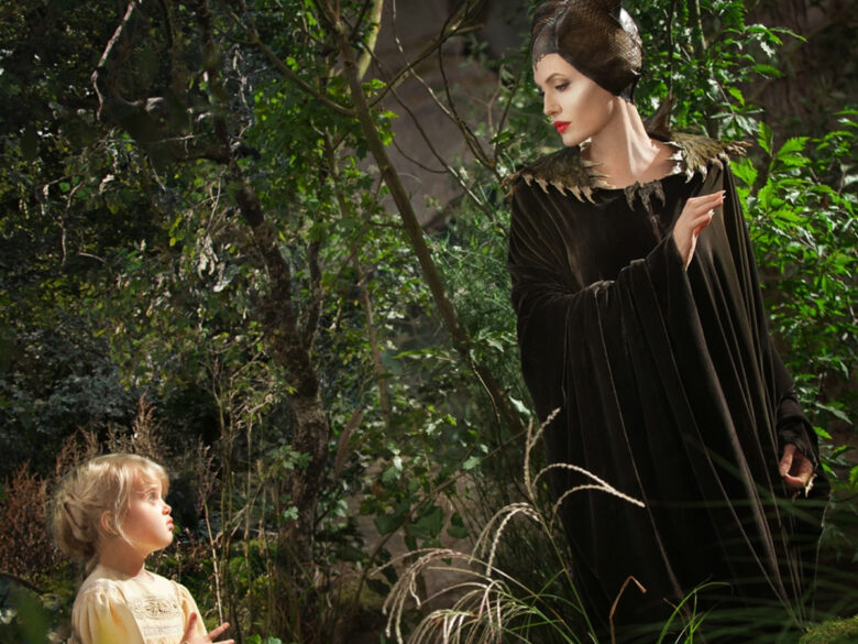 Другие дети в ужасе плакали: почему дочери Анджелины Джоли в 5 лет пришлось сыграть первую роль