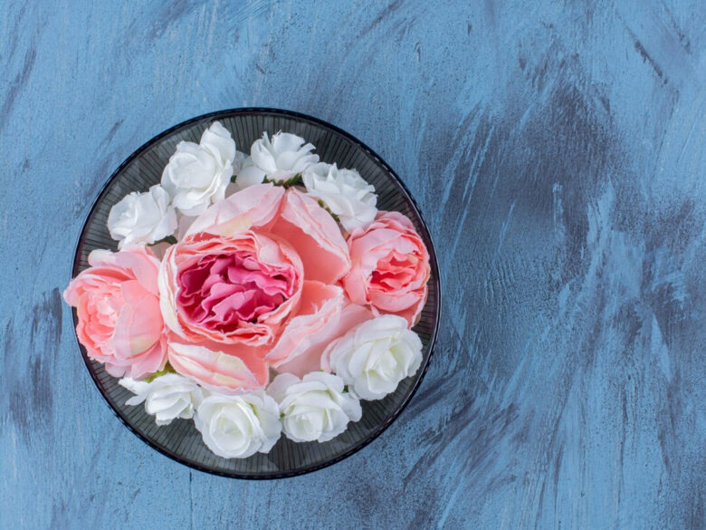 А на десерт — вкуснейшие розы! Что приготовить из съедобных цветов и как их вырастить