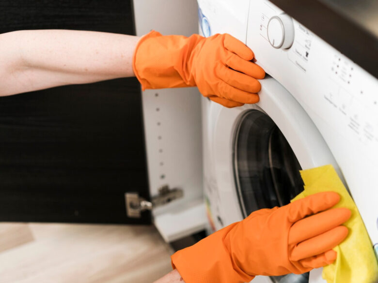 Как избавиться от тухлого запаха в стиральной машине