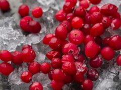 Легкая и полезная заготовка из клюквы и меда